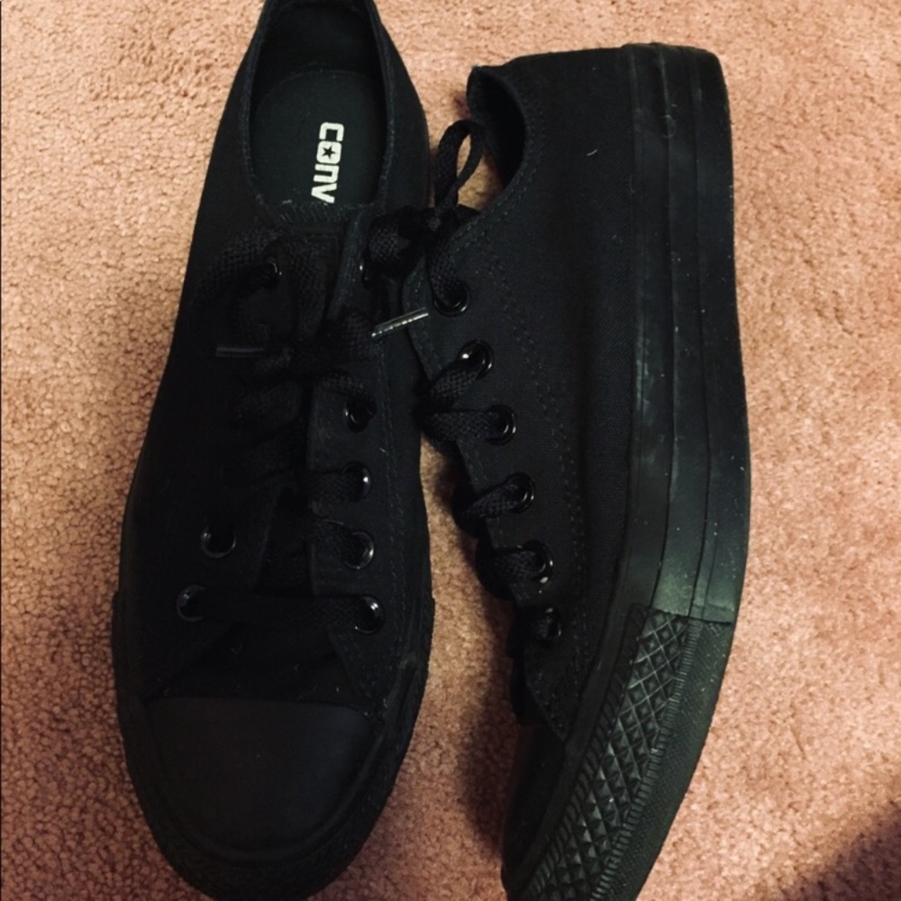 Black converse